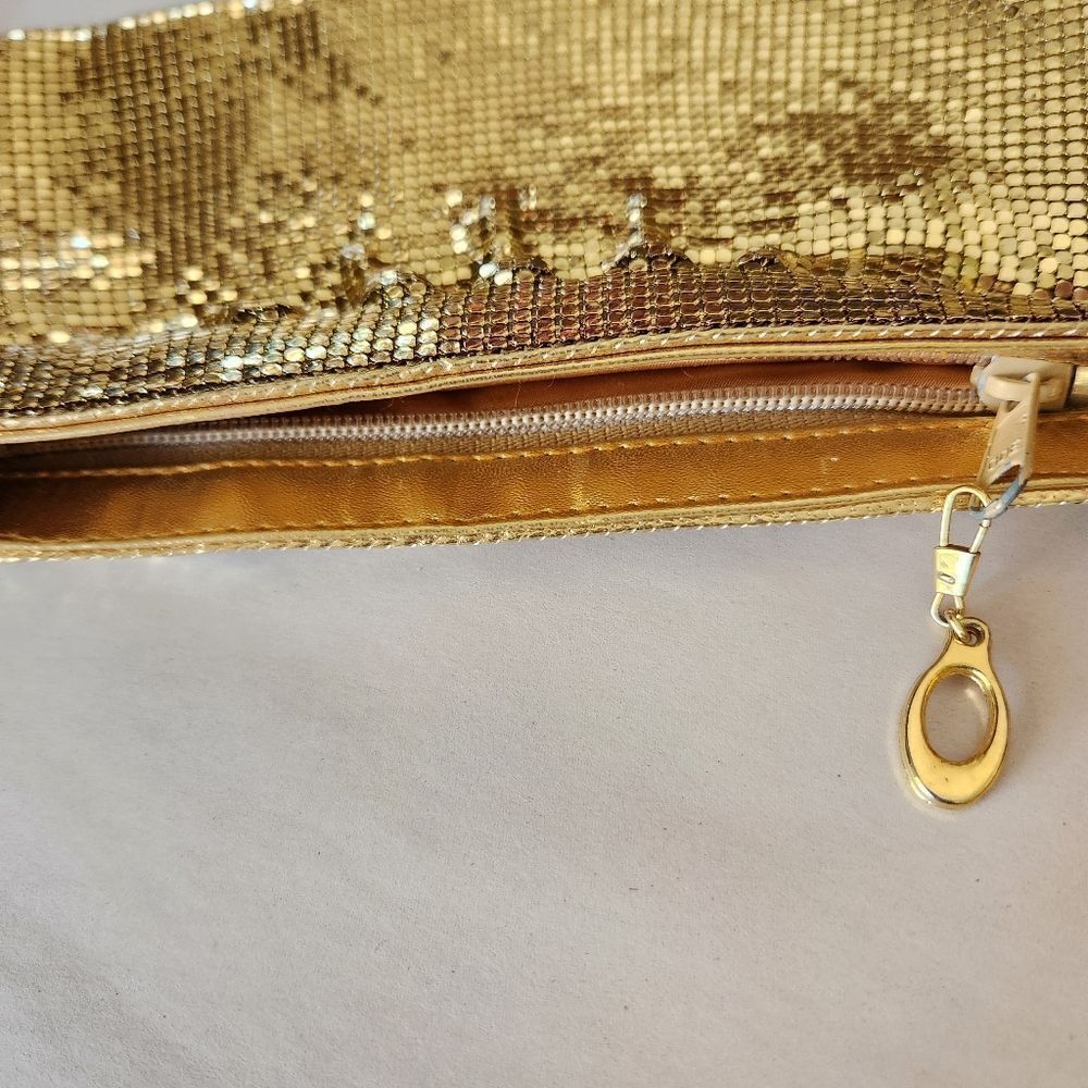 Unbranded Gold Metal Mesh Clutch Bag (No Shoulder Strap) Zip Closure - Picture 2 of 6